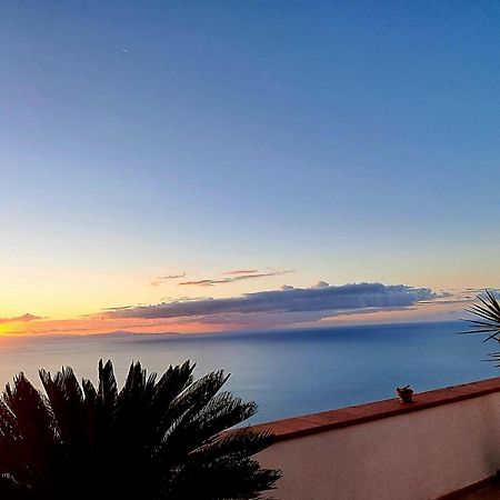 "Casalena" Villa A Furore Amalfi Coast Con Grande Terrazzo E Vista Sul Mare Esterno foto