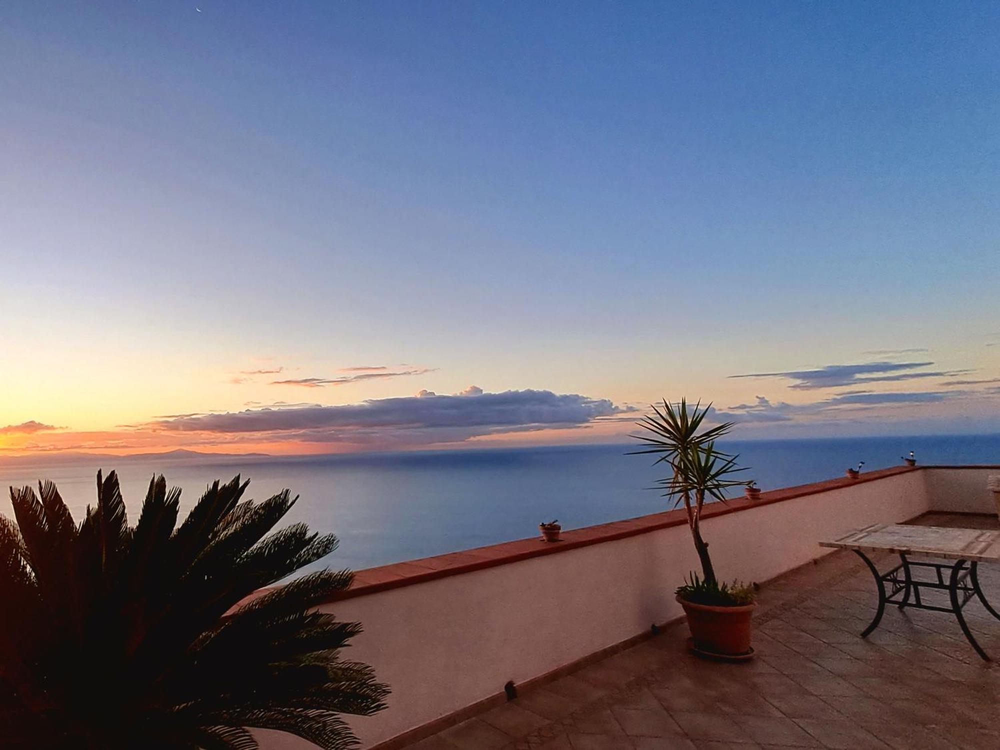 "Casalena" Villa A Furore Amalfi Coast Con Grande Terrazzo E Vista Sul Mare Esterno foto